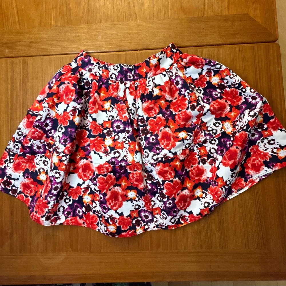 EXPRESS Floral Mini Skirt Size 00